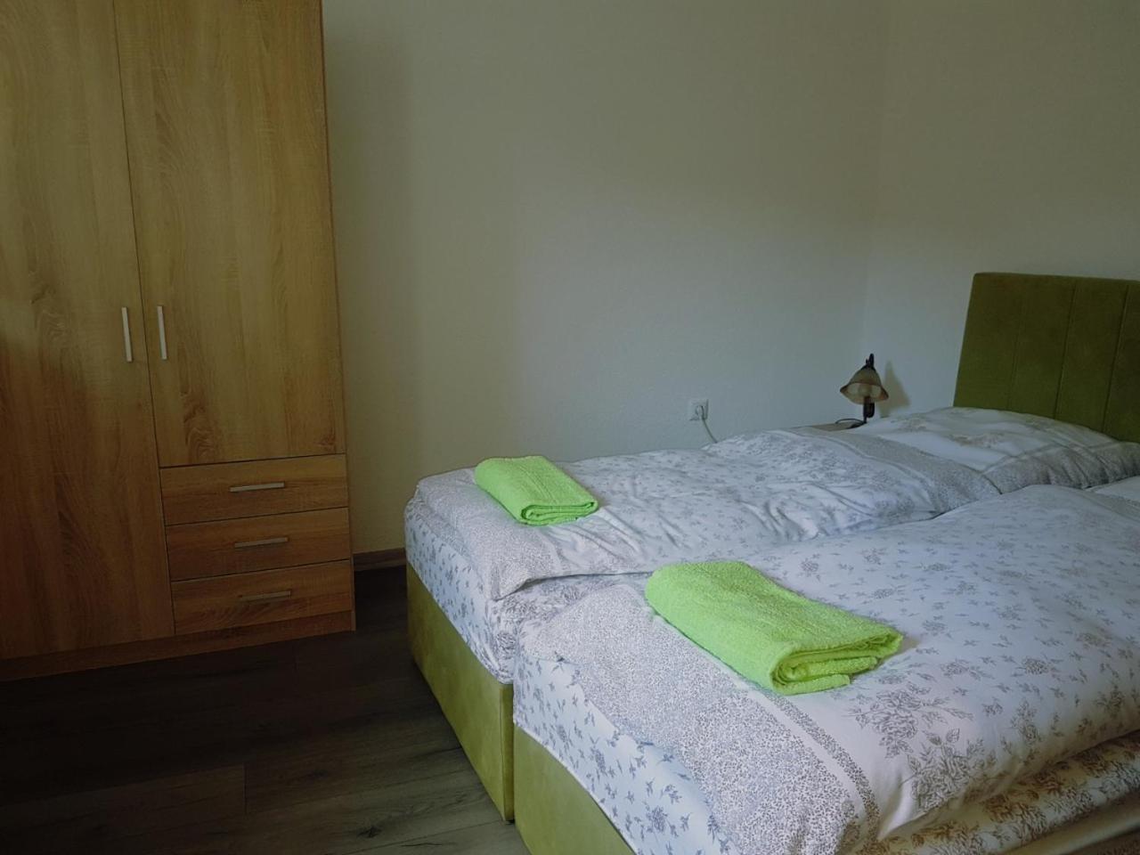Em Apartment Saraievo Quarto foto